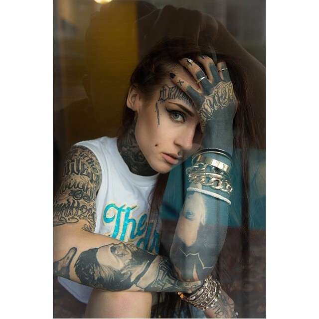 monamifrost:From the shoot with @bobbyhundreds 💣