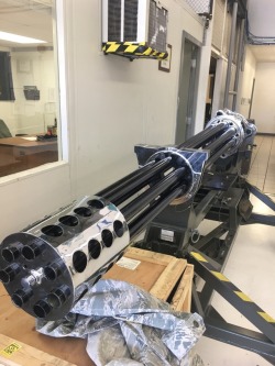 projectsawtoothxj:Here, have some chrome GAU-8. Enjoy.