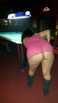 s-u-c-i-d-a-l-p-l-e-a-s-u-r-e-z:  C and myself at a little game of pool….😉