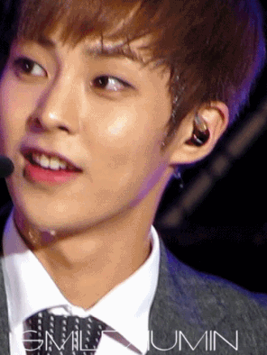     Stoooop!!!!!nobody gave you permission to be so perfect!!(┛◉Д◉)┛彡︵/(.□