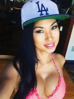 Asian-Purrfection