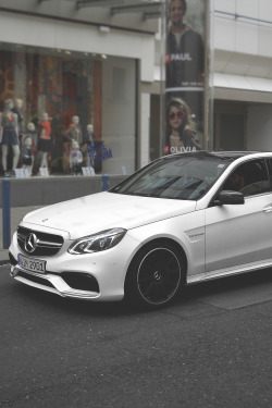 politsei:  Mercedes Benz E63 | more