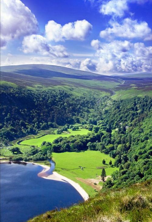 gentlemansessentials:   Wicklow Mountains  Sign up/ subscribe/ register for the upcoming website and newsletter at www.gentlemans-essentials.com  Gentleman’s Essentials 