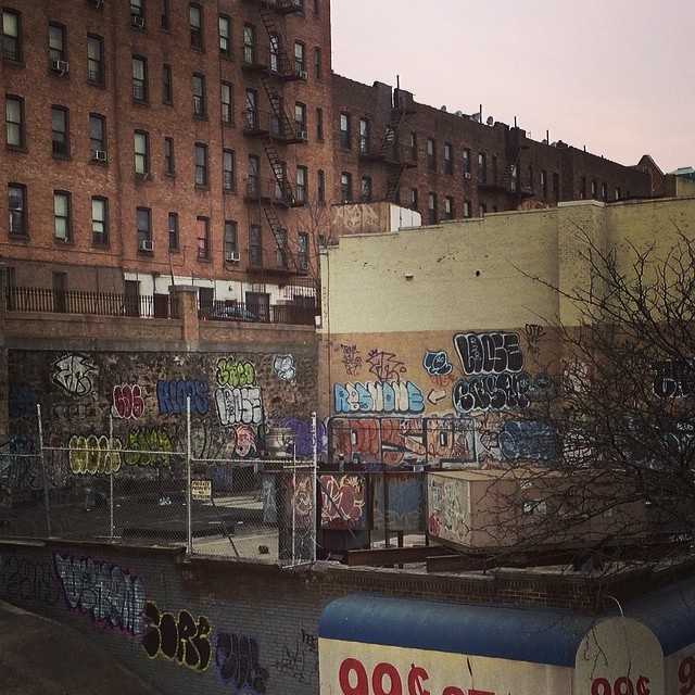 bowsandberettas:  street museums🔅 #231st #graffiti #streetart #welovebombing #throwup