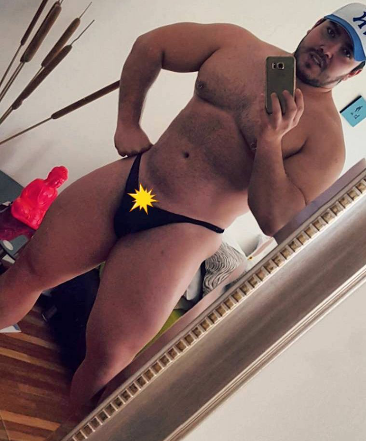 adictoalosculones:  Culototototote de André (juicy ass André)😲😳😍😈🍑👅🍆💦