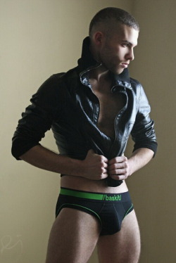 mu-am:  Follow Mens Underwear and More for