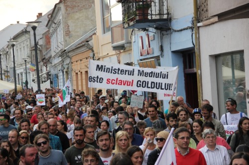 glassandpetrol: 5000 people in Cluj and at least 10000 more across the country protested yesterday a