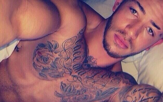 jboys20:  jezebelsboys:Ashley Cain - Part 2Apparently he recorded himself having