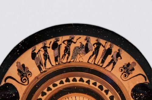 didoofcarthage:Black-figure kylix with seated men and youths (and details)Greek (manufactured at Ath