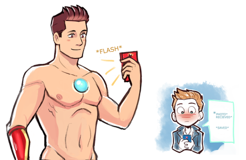 suppiedoodles:Inspired by the AVAC Steve and Tony taking selfies together >//< you can see it here!  I can easily imagine Tony sending *cough* naked selfies to one very lucky boyfriend/Steve.