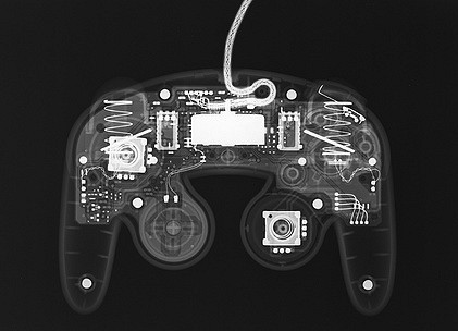 retrogamingblog - X-Rays of Nintendo Controllers