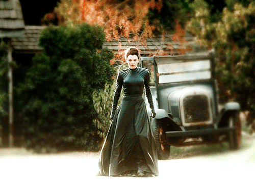 mercymaker:Natalie Dormer as Magda in Penny Dreadful: City of Angels