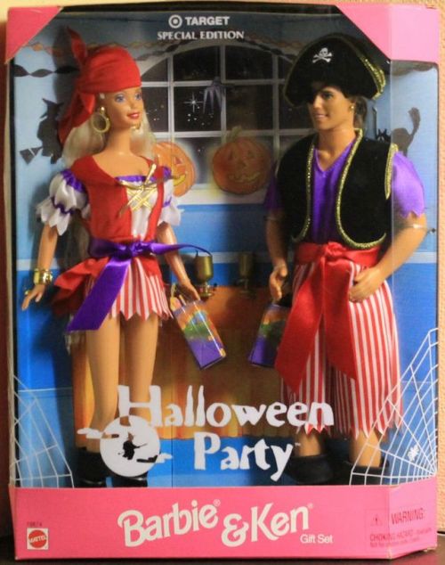 90s-2000sgirl:90′s-2000′s Halloween Themed Barbies I don’t know if your Toys R Us 