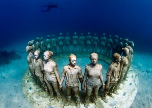 The Underwater Museum of Jason DeCaires Taylor (via Fubiz)