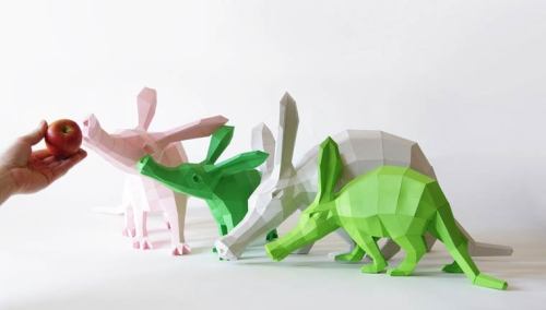 PAPER CRAFT - Polygonal Animals : Some beautiful geometric paper animals.The creations of Wolfram Ka