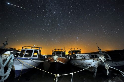 bobbycaputo:    Spectacular Photos Of The Perseid Meteor Shower 2016 Around The World 
