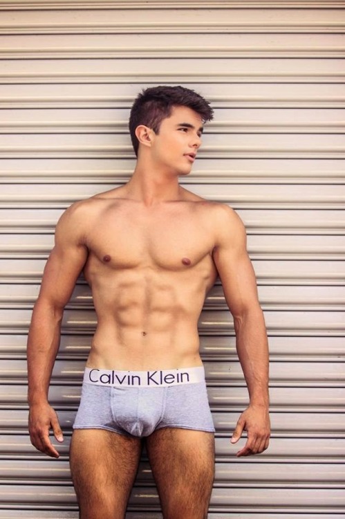 completelyfine:  This guy deserves a reblog!  http://completelyfine.tumblr.com