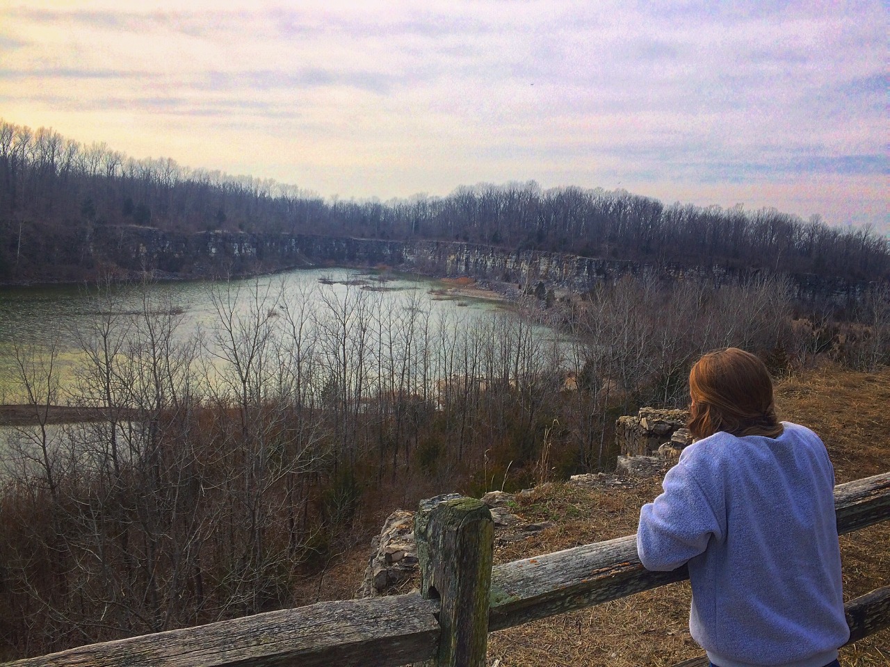 fall-into-my-kiss:  avidsavage:  she’s admiring the view while I’m admiring her
