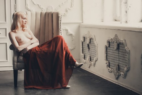 le-voleur-de-beaute:  Photo by   Anton Blinov   