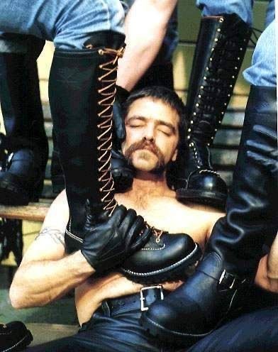 bootedharleybiker: THEN, NOW, AND FOREVER, THE ULTIMATE LOGGER BOOT MAN’S FANTASY…WITH SOME ENGINEER