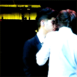 sstyles:  If I was a girl I’d probably have a crush on Zayn.. he’s just pretty