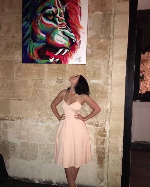 Exhibition at the Nouvel Empire for a month in 14, rue de la Devise, Bordeaux, France. Here are a fe