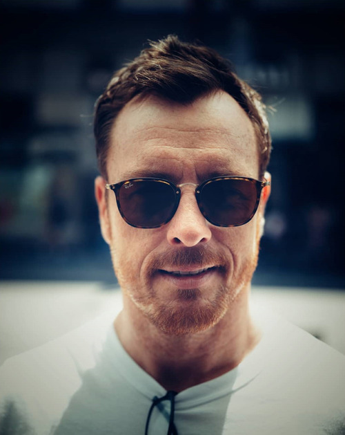 dimplesflint:Toby Stephens (x)