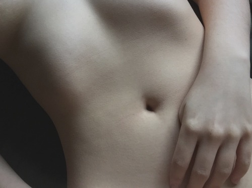 aumeryrose:  tummy studies  porn pictures