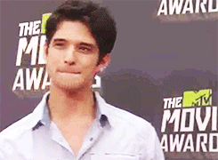 tennantes:  Tyler Posey arrives at the MTV Movie Awards. 