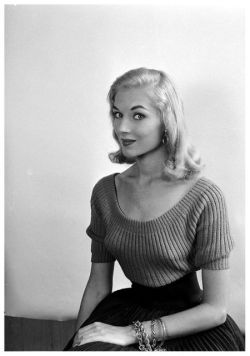 theniftyfifties:  Vikki Dougan photographed