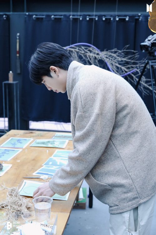 221222 - Naver Post - RM's 'Indigo' Behind The Scenes (2)