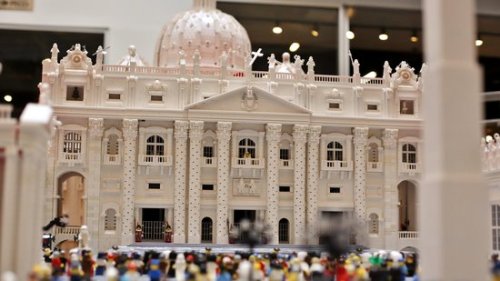 lilaccatholic: legollection: Catholic priest builds LEGO version of the Vatican, complete with nuns 