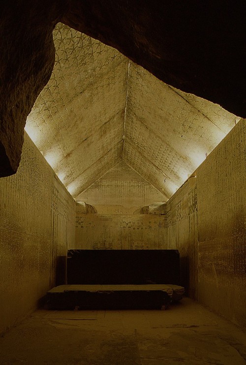 grandegyptianmuseum:Pyramid of Unas“The sword of Orion opens the doors of the sky.Before the doors c