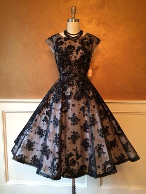 nimphodorah-tonks: Vintage dresses 3 Black, gold and lace edition