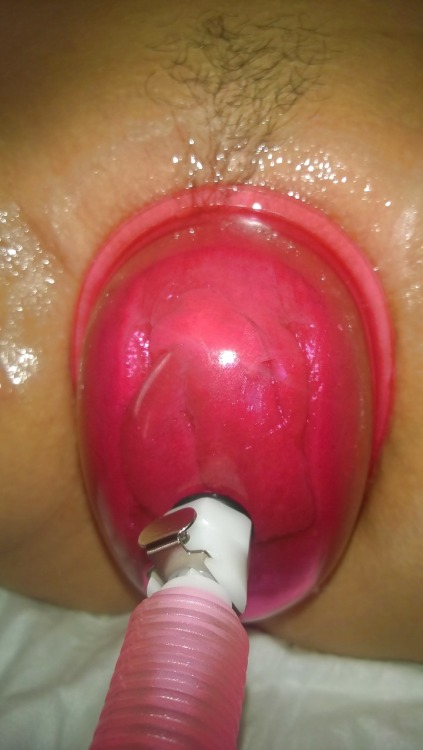 inducinglactationbabe: holsteinholly:  I did it!!! I pumped my hucow pussy!!!  That looks hot..