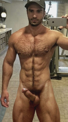 cuddlyuk-gay:  I generally reblog pics of guys with varying degrees of hair, if you want to check out some of the others, go to: http://cuddlyuk-gay.tumblr.com