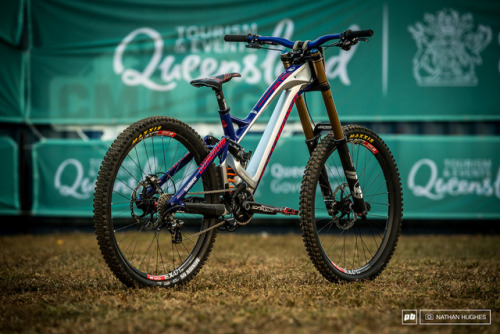 zunellbikes: Laurie Greenland’s Mondraker Summum