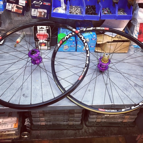 rideforaliving:  New wheel day!