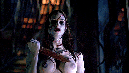 classichorrorblog:   Thirteen GhostsDirected by Steve Beck (2001)  
