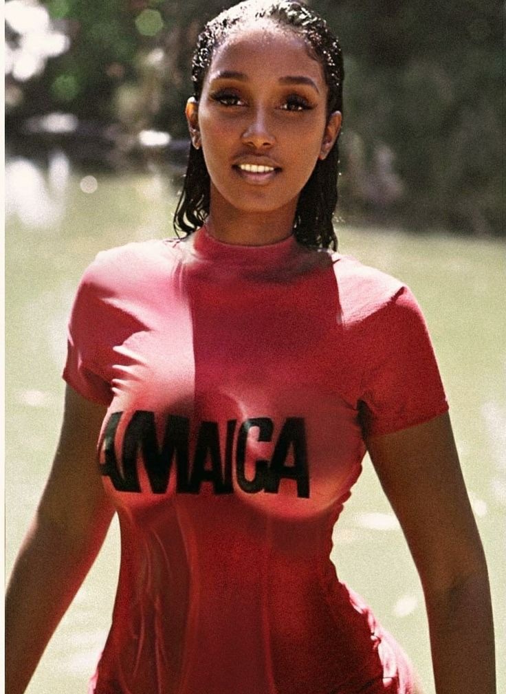 gorgeous-sistasofcolor:  Siintra Arunte-Bronte/ Alicia Keys/ Bernice Burgos / Nicole