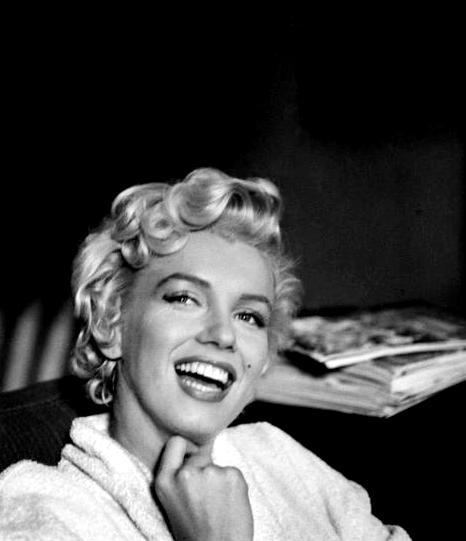 infinitemarilynmonroe - Marilyn Monroe photographed by Bob...