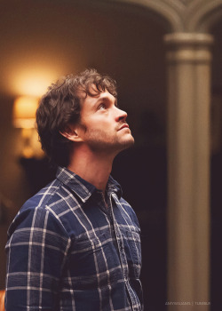 walkerjstuff:  Hugh Dancy  Love him