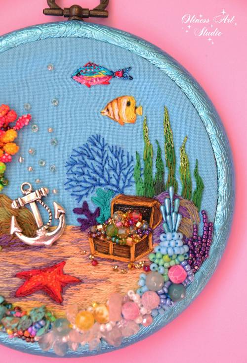 sosuperawesome:Tropical Fish Embroidery HoopsOliness Art Studio on Etsy 