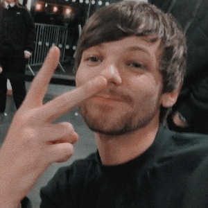 #♡ Louis Tomlinson Icons 