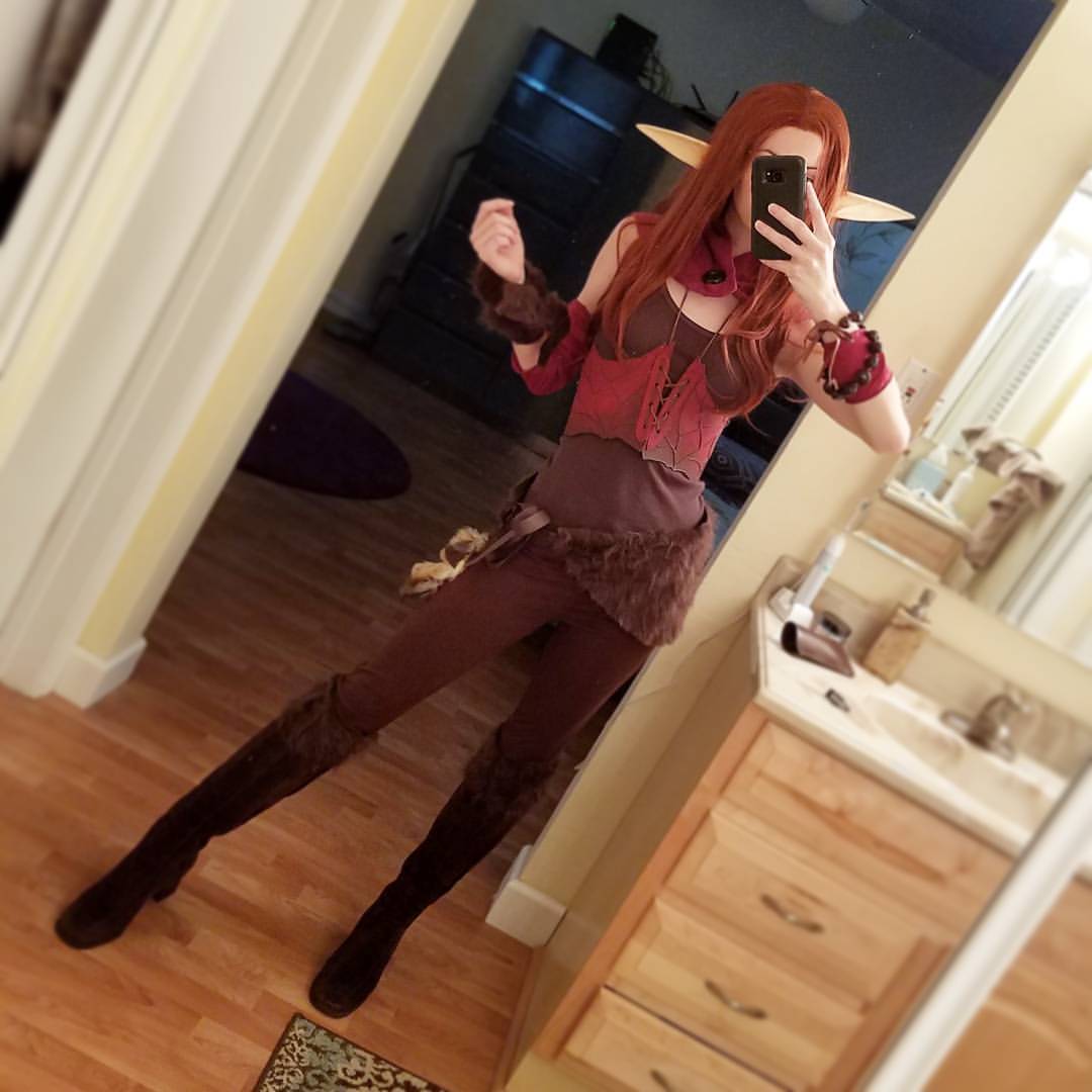 hellomegancoffey:  Got tired of wearing my usual woodelf to ren fest so I quickly