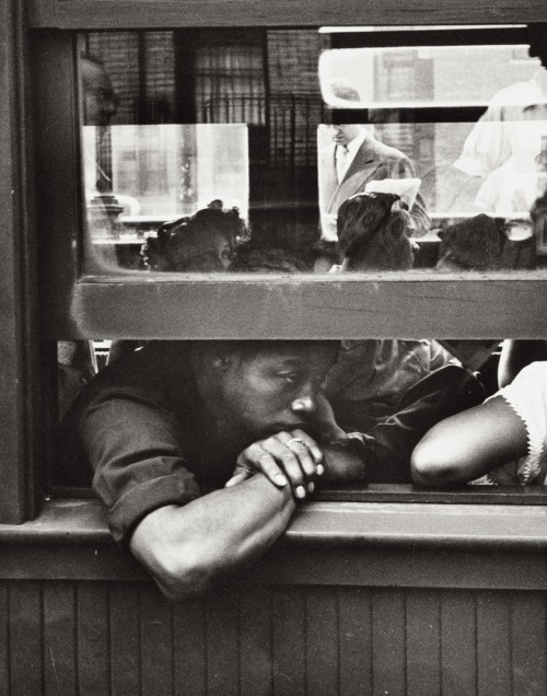 henk-heijmans:Third Avenue El, New York City, 1949 - by Marvin E. Newman (1927), American