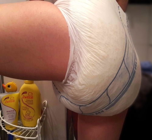 Porn photo I have supersoaked my Abena M4 diaper ^_^See