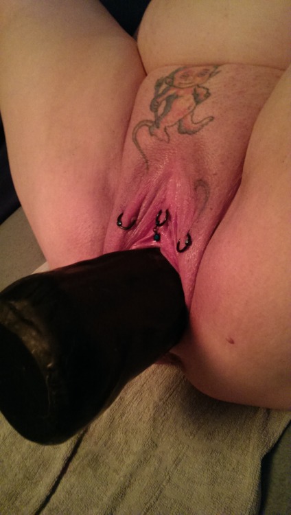 dirty whore cleaning out its filthy hole! 2fist:  Toiletbrush and other Toys