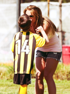 hopeinthedarkness-blog:  Britney at sons’ soccer game