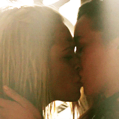 griffinraven:#heda lextra kom trikru #who thinks pain is for little kids #but cries the pacific ocea